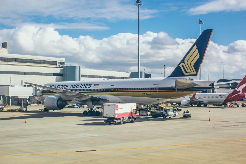 how-to-get-cheap-flights-to-australia-save-money-on-your-trip