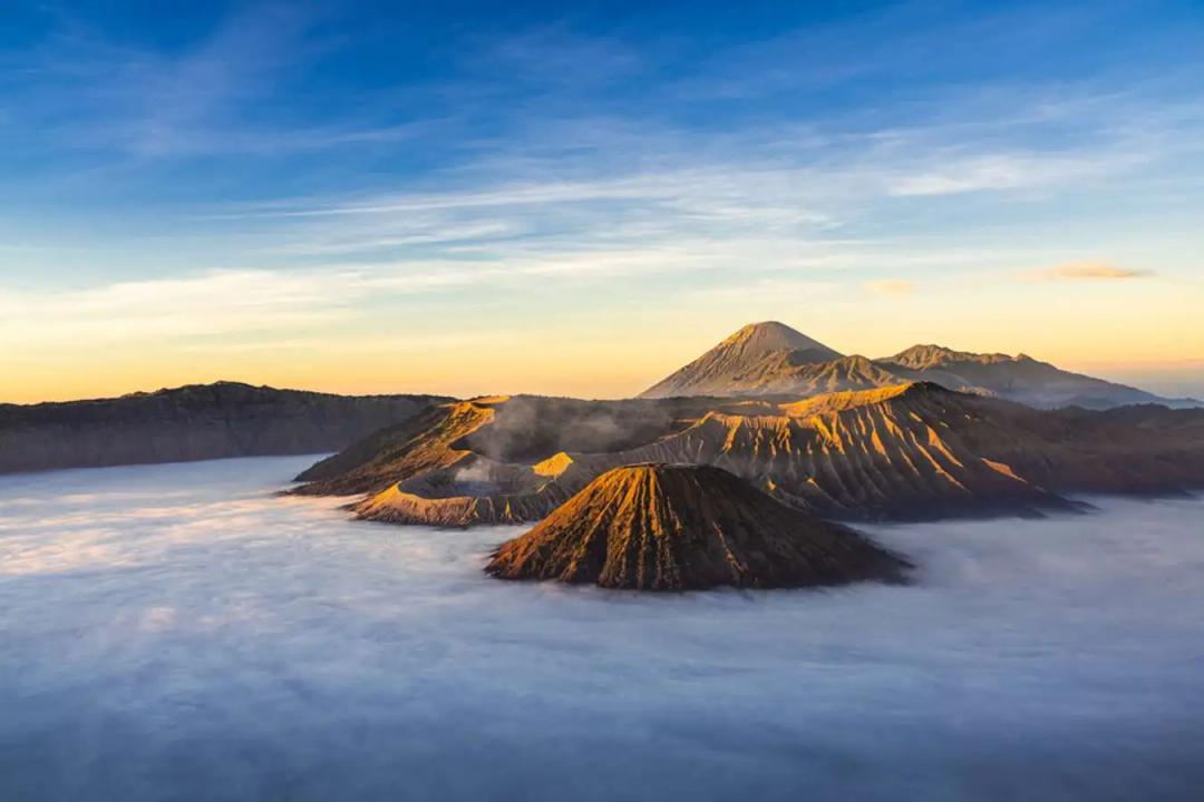 menapaki-jalur-petualangan-di-bromo-dan-ijen-keajaiban-alam-jawa-timur