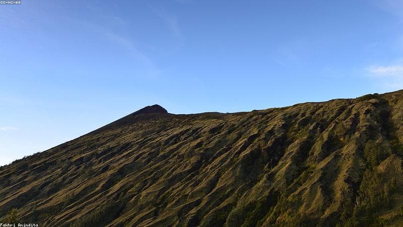Petualangan Hiking di Gunung Rinjani: Pendakian yang Tak Terlupakan